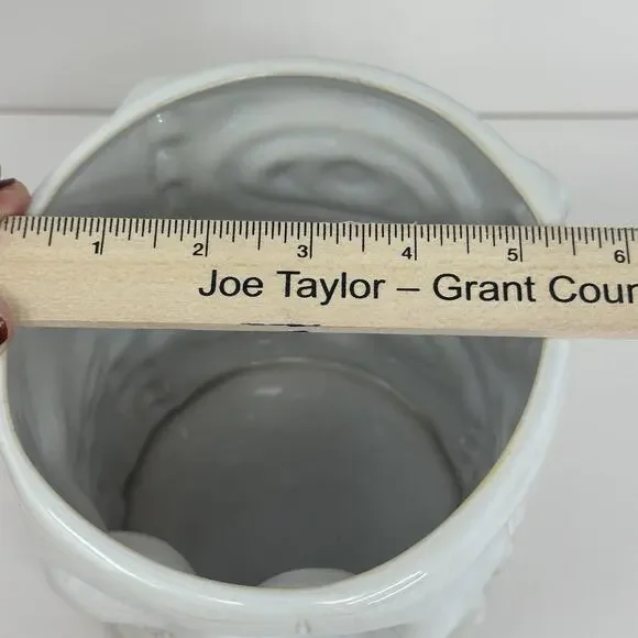 Pottery Barn Enchanted Stacked Skull Totem Utensil Holder - RARE - Picture 5 of 6